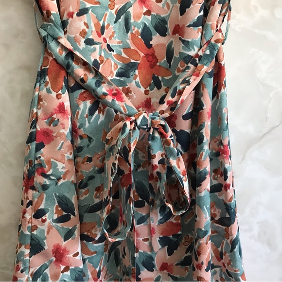 5 for $25! 💕 All Over Floral Print Notched Neck Belted Dress - Picture 9 of 10